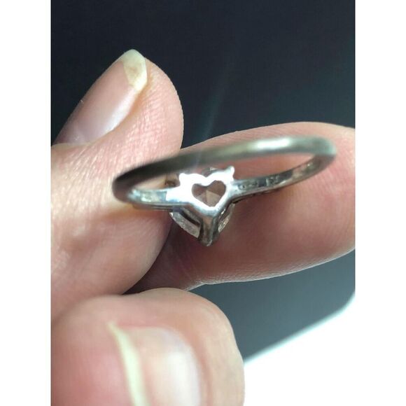 1547 RJ Graziano Avon Sterling silver signed RJ 925 heart CZ ring sz 7 2.5grams - Picture 3 of 3